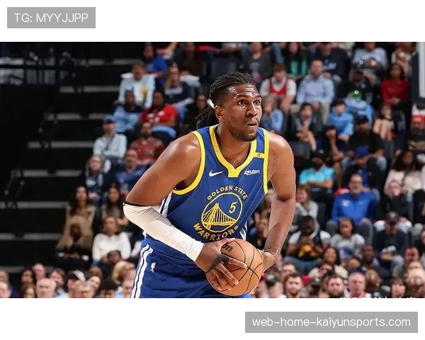 勇士减少三分尝试强攻内线得六十分战术奏效